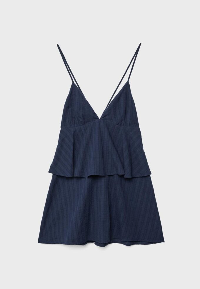 Vestido corto de tirantes con volantes Vestido corto de tirantes con volantes
