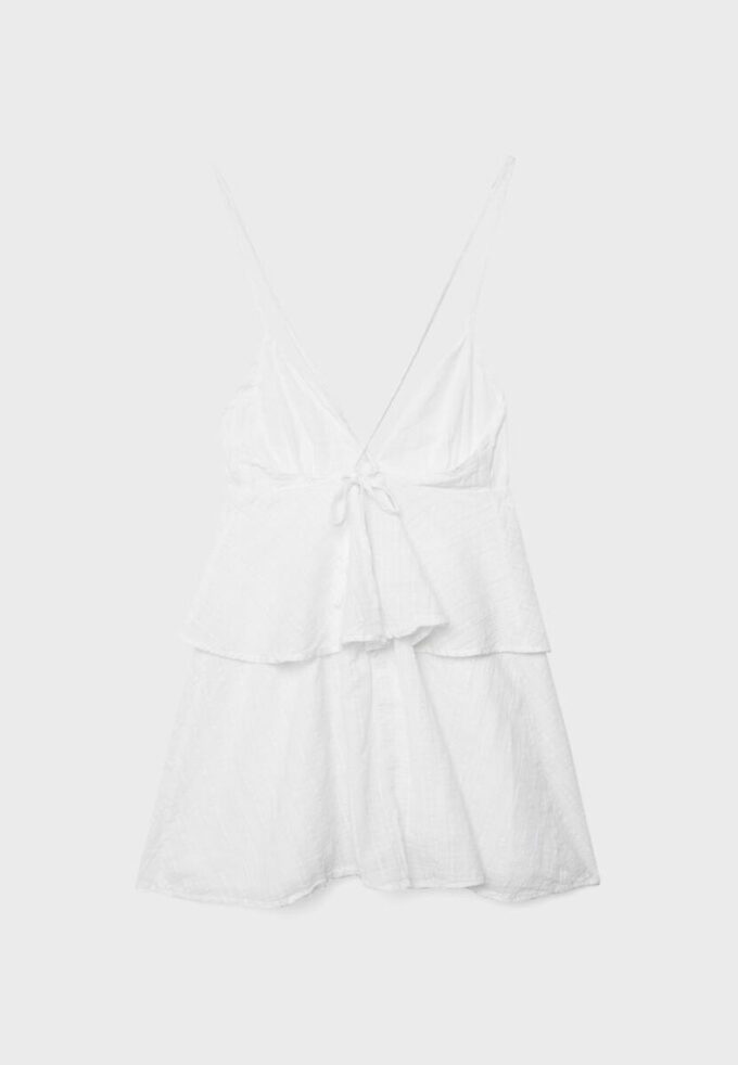Vestido corto de tirantes con volantes Vestido corto de tirantes con volantes