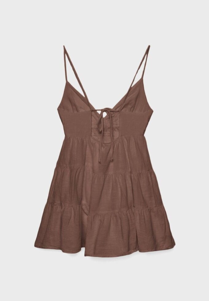 Vestido corto y fluido con detalle de lazo en la espalda Vestido corto y fluido con detalle de lazo en la espalda