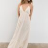 Vestido largo de crepé con tirantes con pedrería
