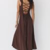 Vestido midi con espalda cruzada y efecto lino Vestido midi con espalda cruzada y efecto lino