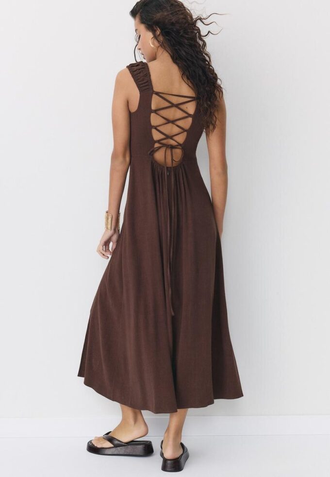 Vestido midi con espalda cruzada y efecto lino Vestido midi con espalda cruzada y efecto lino