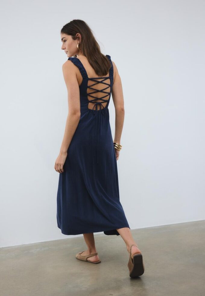 Vestido midi con espalda cruzada y efecto lino Vestido midi con espalda cruzada y efecto lino