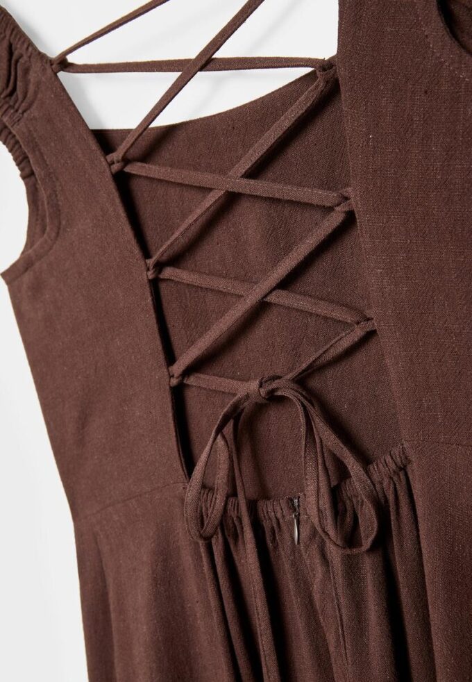 Vestido midi con espalda cruzada y efecto lino Vestido midi con espalda cruzada y efecto lino