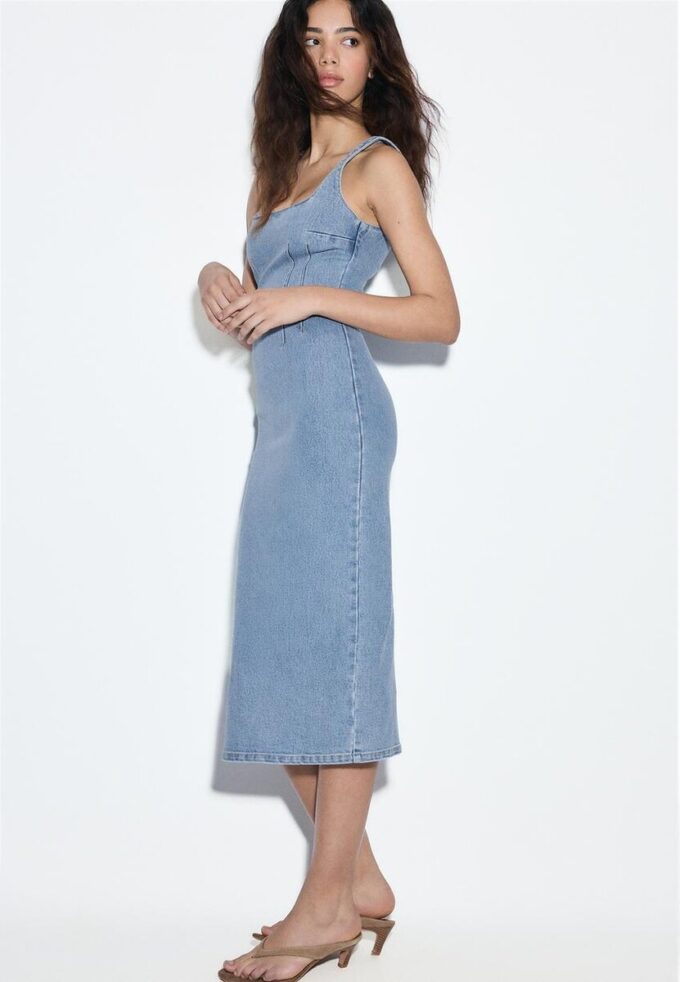 Vestido midi de denim Vestido midi de denim