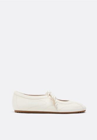 zapatillas con lazo 1 330x477 - Zapatillas con lazo