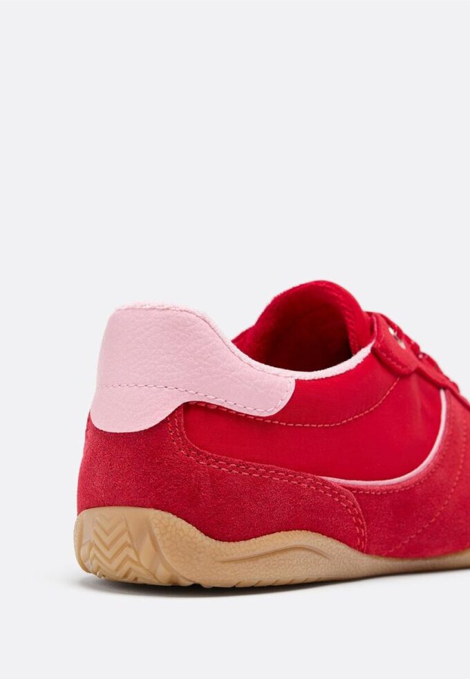 Zapatillas de suela plana con detalles de piel Zapatillas de suela plana con detalles de piel
