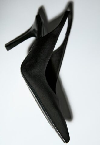 Zapatos básicos con talón abierto