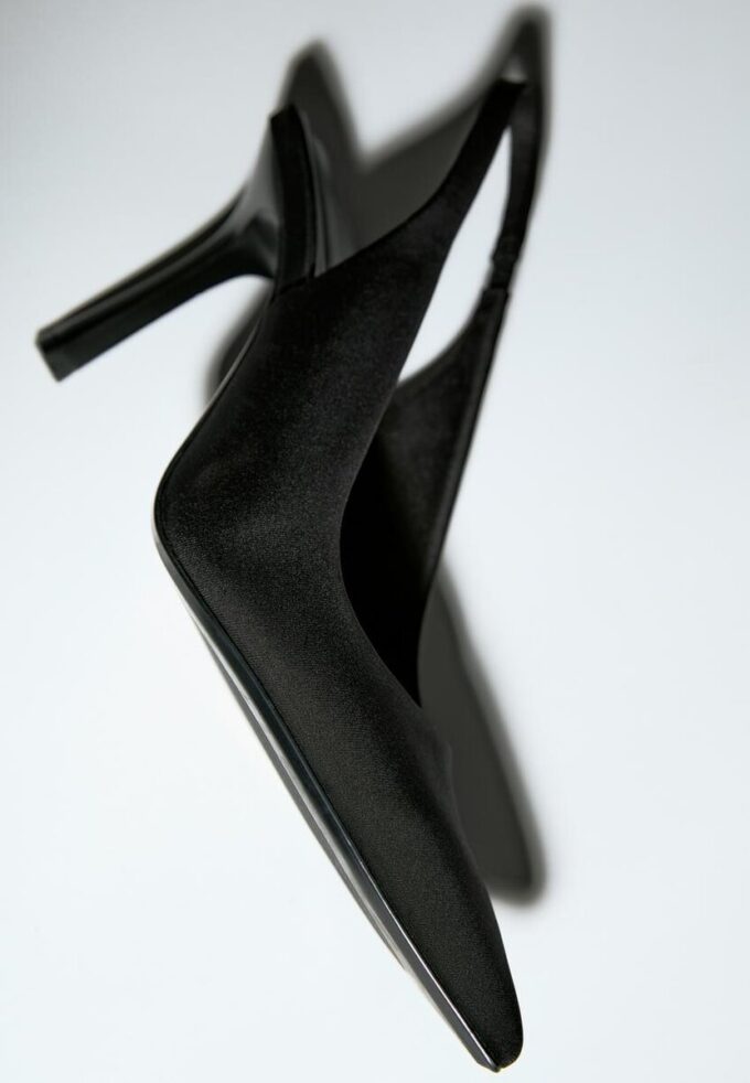 Zapatos básicos con talón abierto