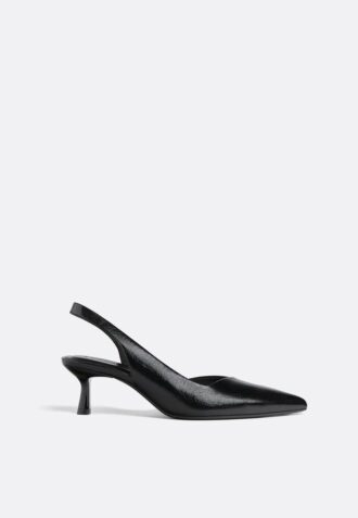 Zapatos básicos de tacón alto
