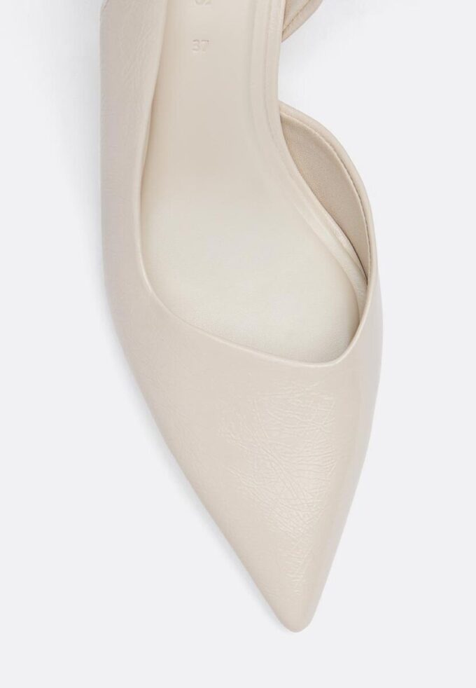 Zapatos básicos de tacón alto