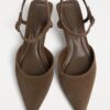 Zapatos de piel con tacón bajo
