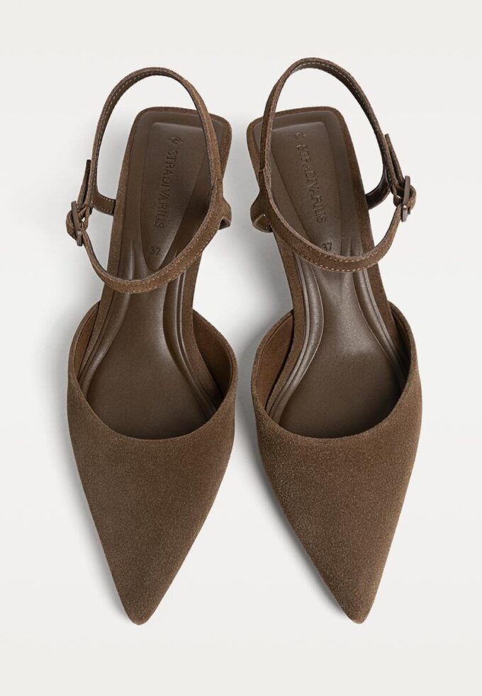 Zapatos de piel con tacón bajo