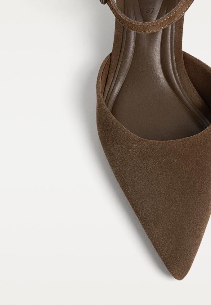 Zapatos de piel con tacón bajo
