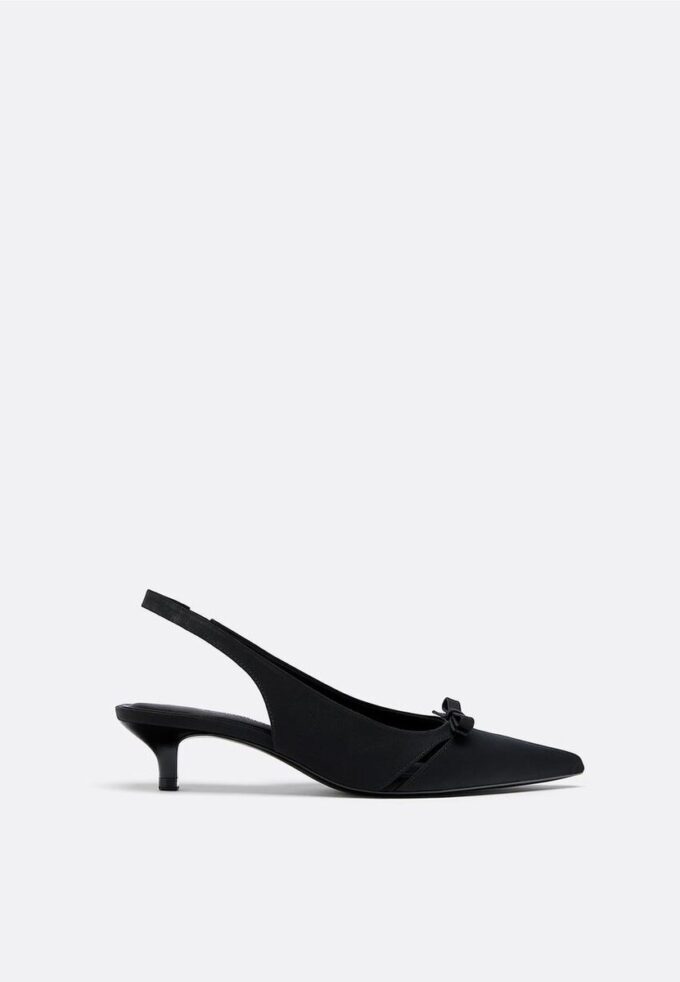Zapatos de tacón bajo con aberturas Zapatos de tacón bajo con aberturas