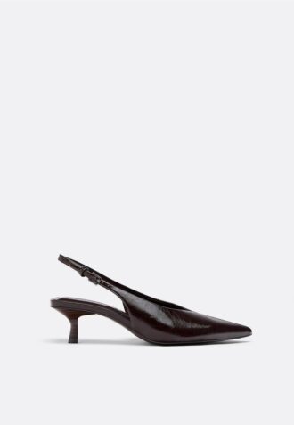 Zapatos de tacón bajo con cuello en V