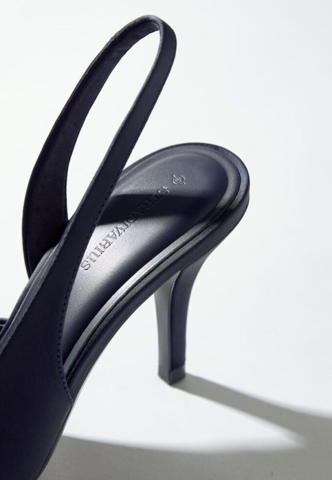Zapatos de tacón con efecto satinado