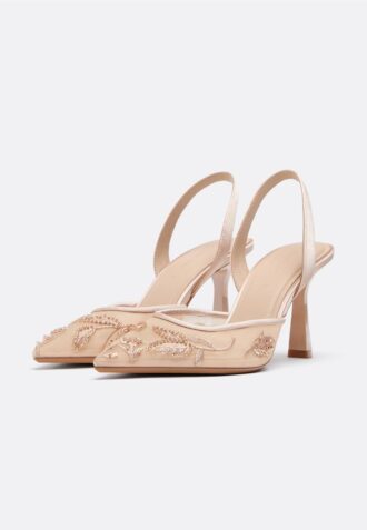 Zapatos de tacón con malla y pedrería